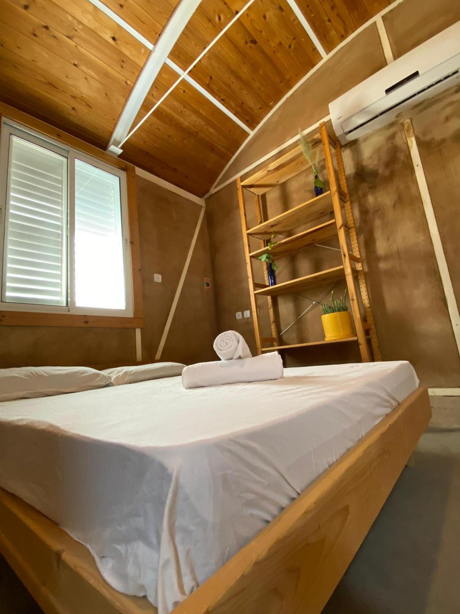 Отель Kibbutz Lotan Eco-Campus Экстерьер фото